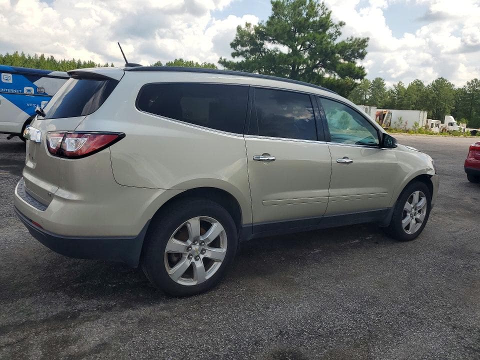 2017 CHEVROLET TRAVERSE LT 3