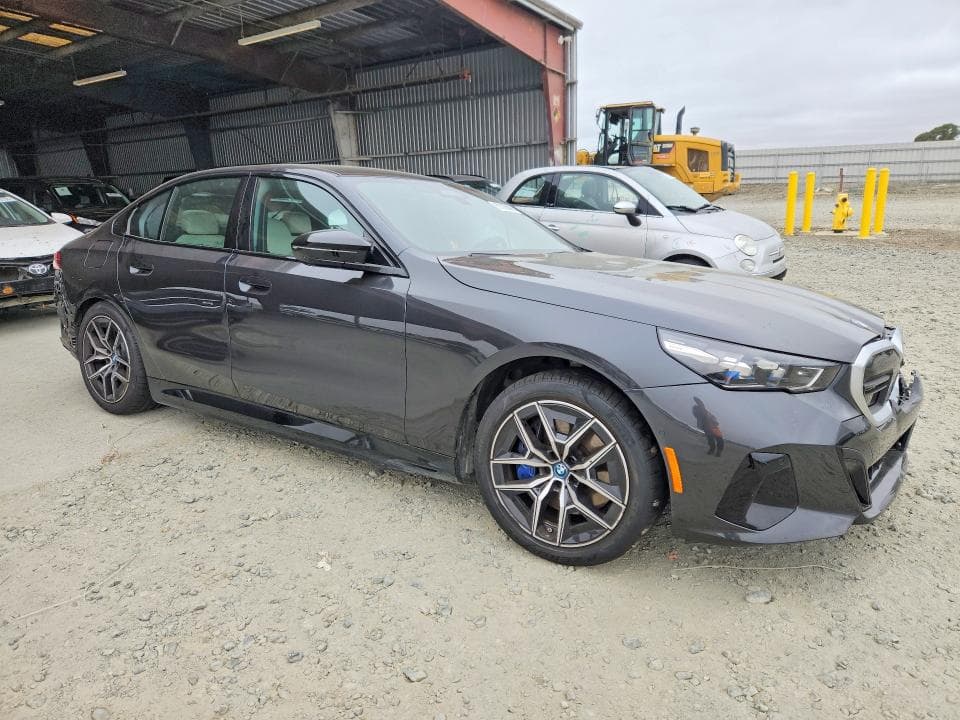 2024 BMW I5 M60 4
