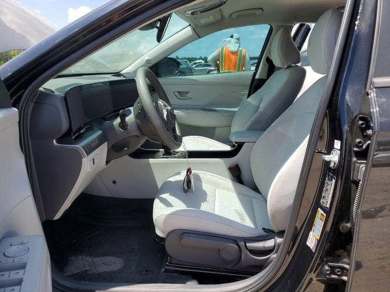 2025 HYUNDAI KONA SE SE 7