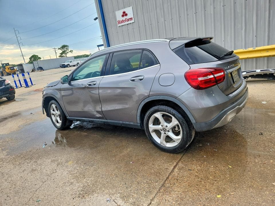 2019 MERCEDES-BENZ GLA 250 2