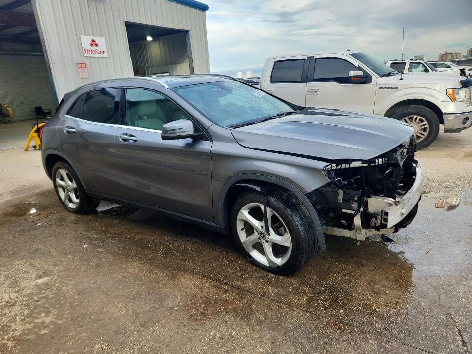 2019 MERCEDES-BENZ GLA 250 4