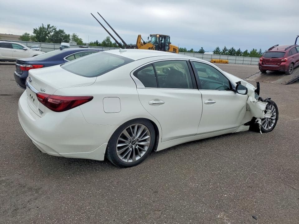 2018 INFINITI Q50 2.0T LUXE 3