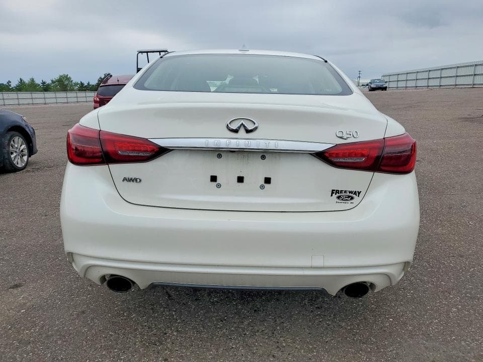 2018 INFINITI Q50 2.0T LUXE 6