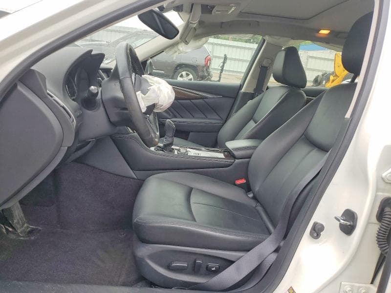 2018 INFINITI Q50 2.0T LUXE 7