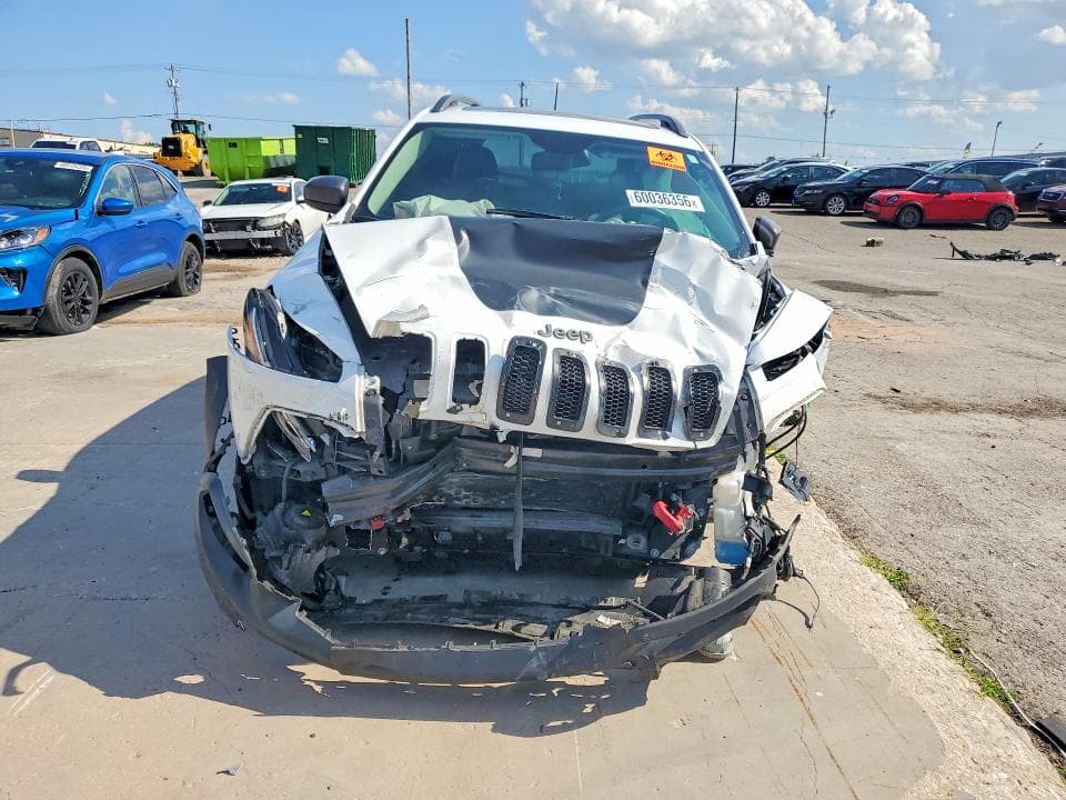 2017 JEEP CHEROKEE TRAILHAWK 5