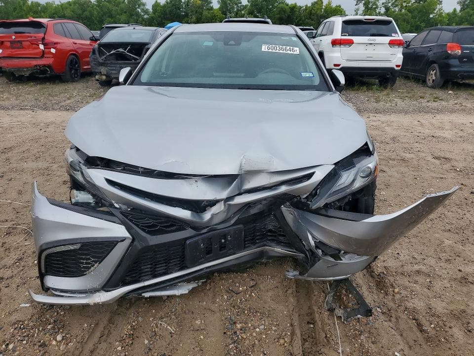 2022 TOYOTA CAMRY XSE 5
