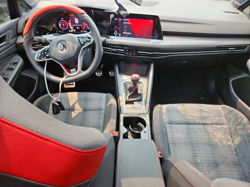 2022 VOLKSWAGEN GTI SE 8