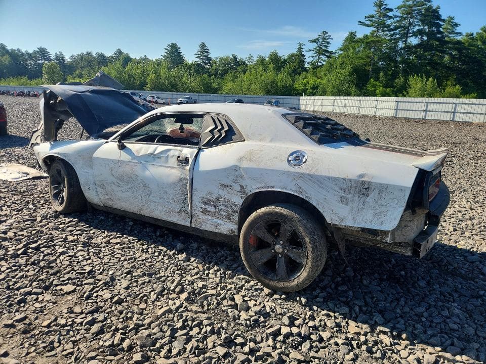 2018 DODGE CHALLENGER SXT 2