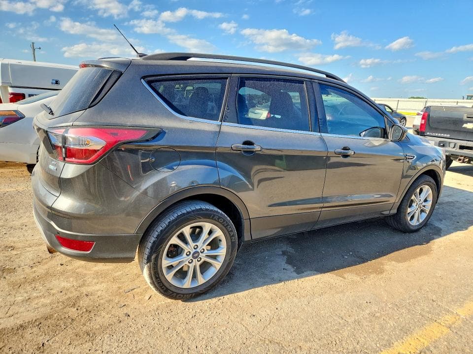 2017 FORD ESCAPE SE SE 3