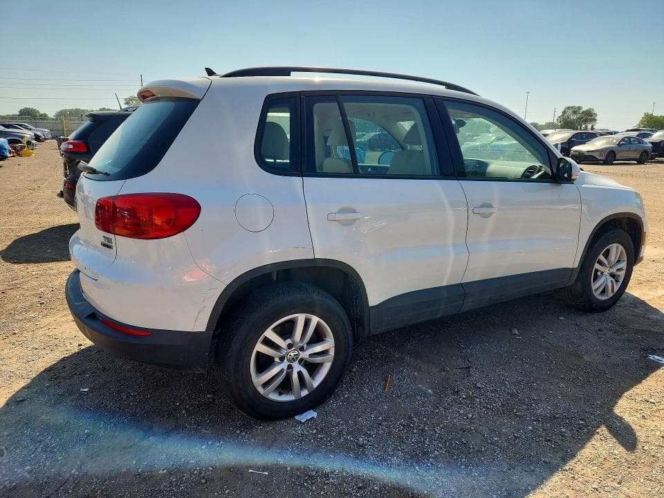2017 VOLKSWAGEN TIGUAN S 3