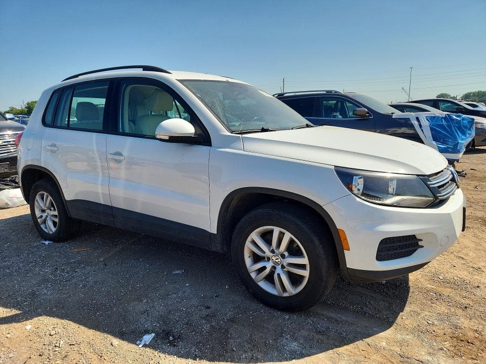 2017 VOLKSWAGEN TIGUAN S 4