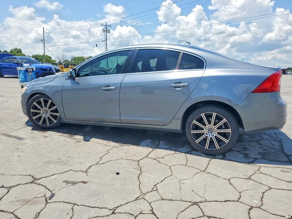 2017 VOLVO S60 PREMIER 2