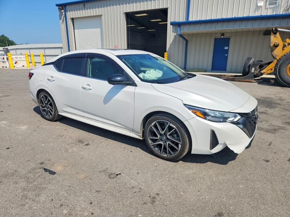 2024 NISSAN SENTRA SR 4