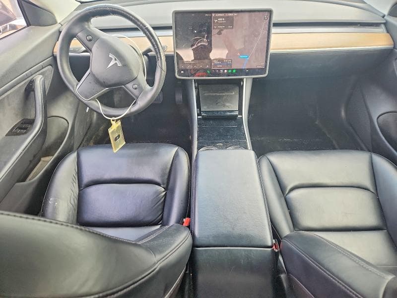 2020 TESLA MODEL3 8