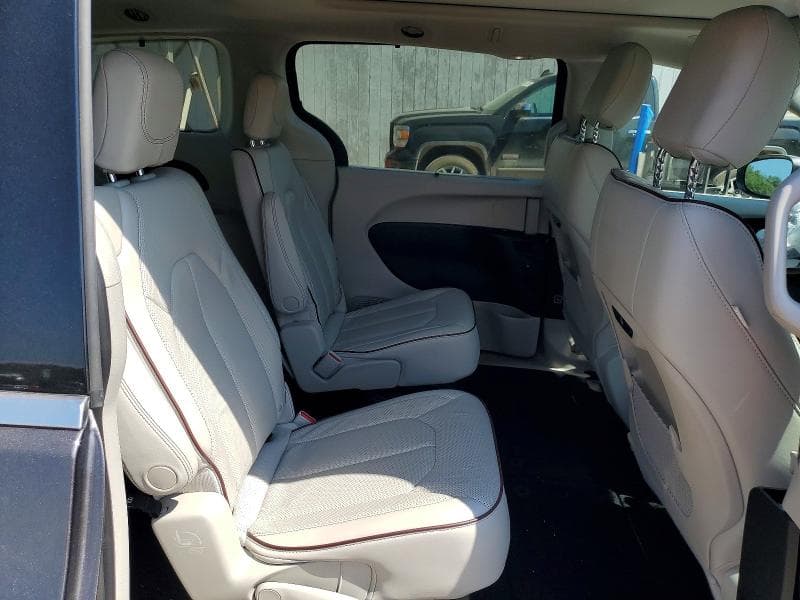 2020 CHRYSLER PACIFICA LIMITED 11