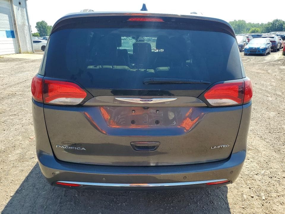 2020 CHRYSLER PACIFICA LIMITED 6