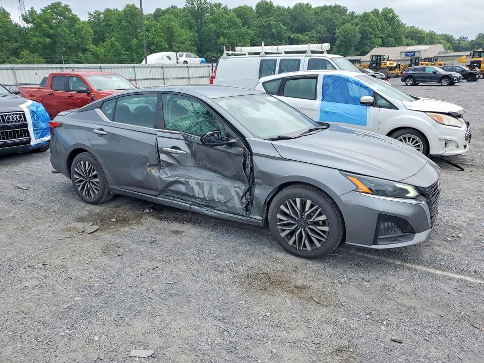 2023 NISSAN ALTIMA SV 4