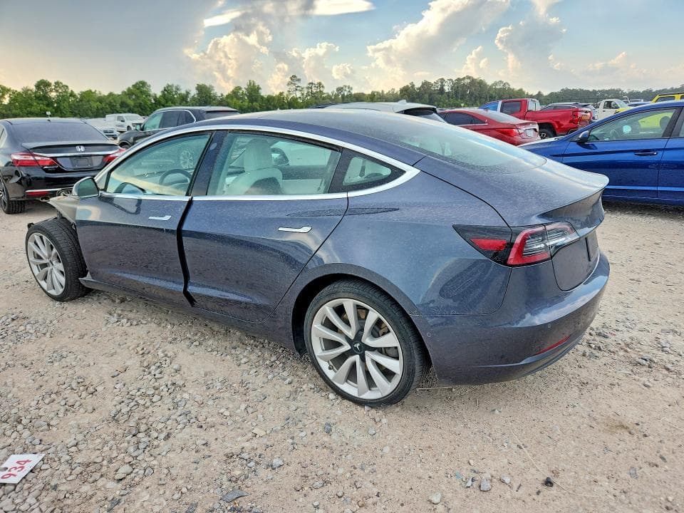 2018 TESLA MODEL 3 2
