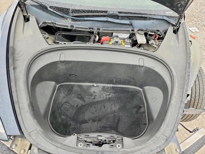 2018 TESLA MODEL 3 11