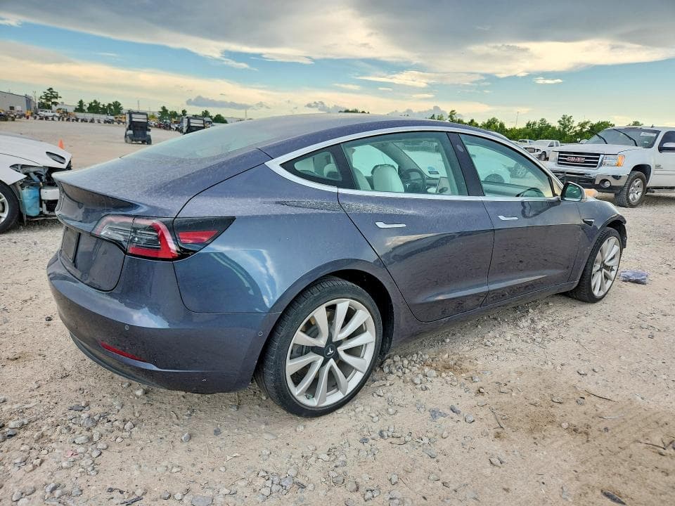 2018 TESLA MODEL 3 3