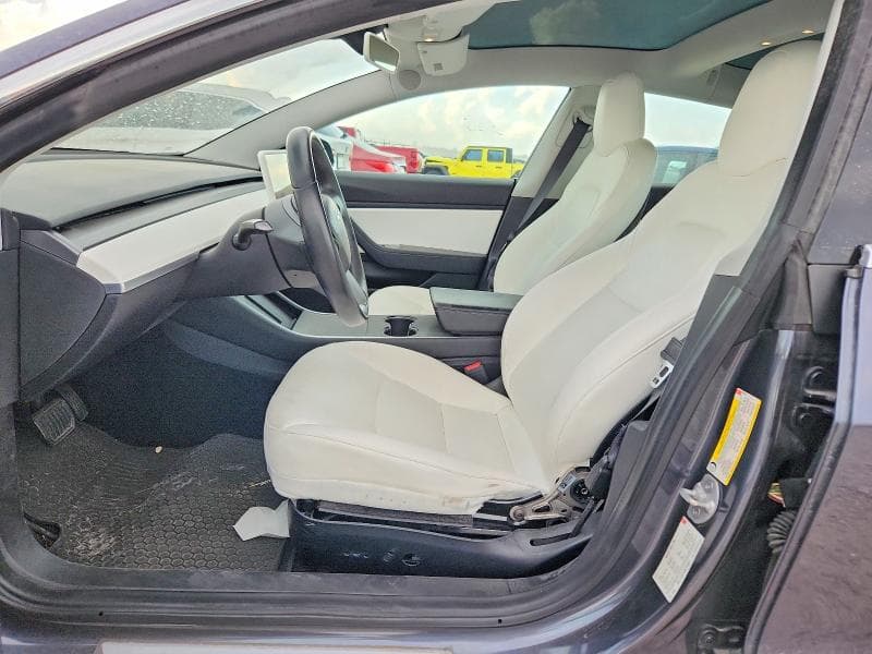 2018 TESLA MODEL 3 7