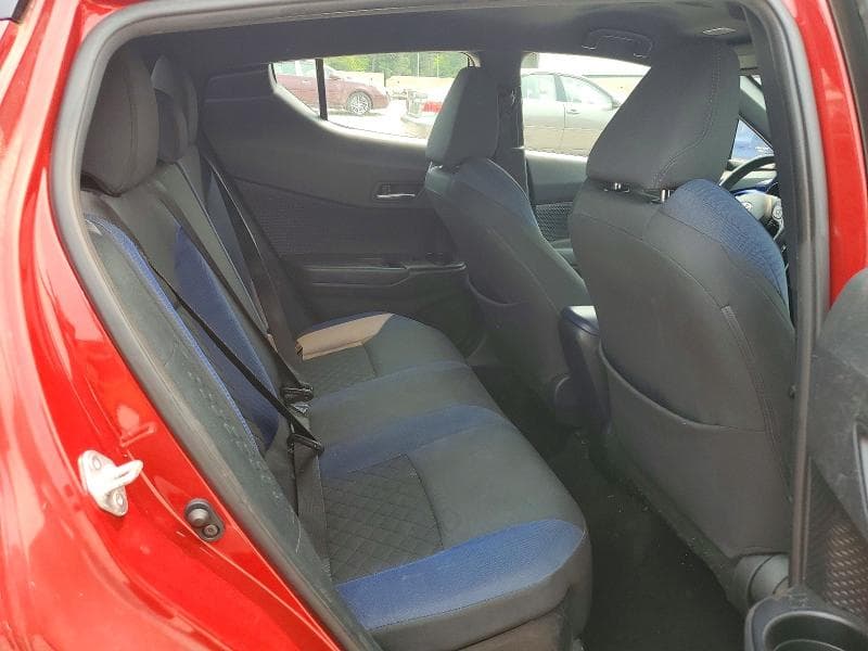 2021 TOYOTA C-HR XLE 11