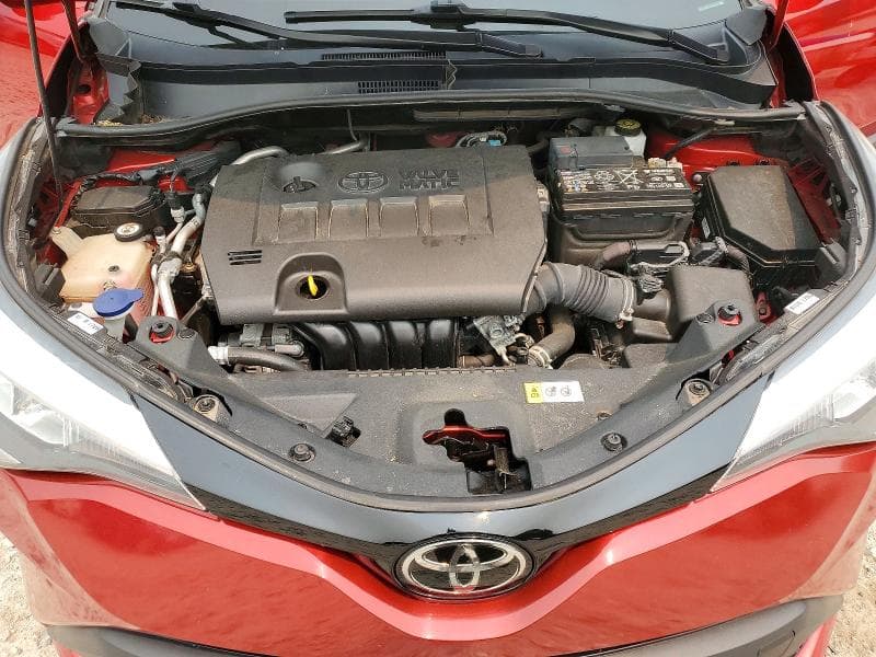 2021 TOYOTA C-HR XLE 12