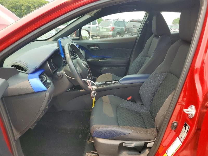 2021 TOYOTA C-HR XLE 7