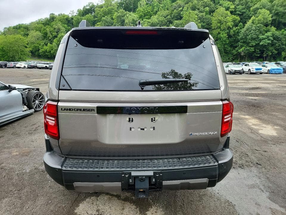 2026 TOYOTA LAND CRUISER BASE 6