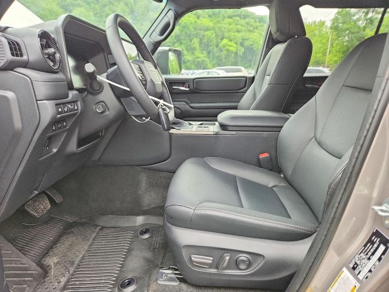 2026 TOYOTA LAND CRUISER BASE 7
