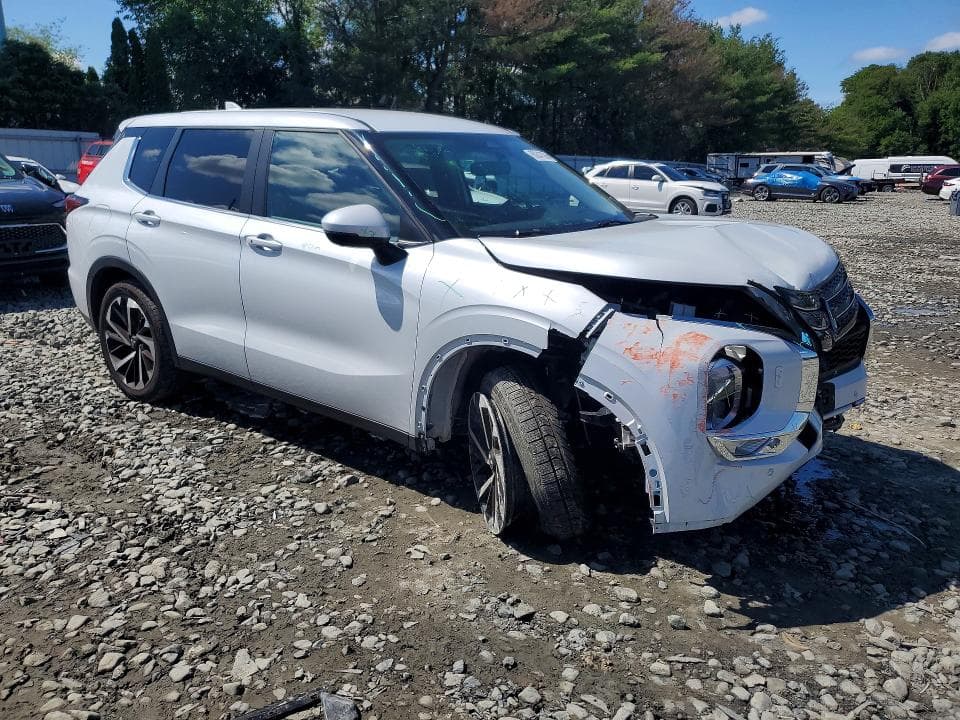2024 MITSUBISHI OUTLANDER SE 4