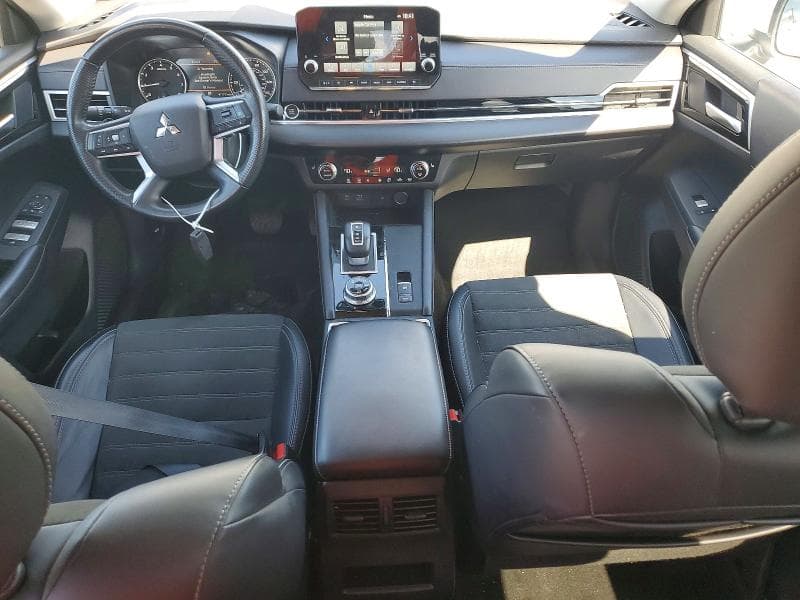 2024 MITSUBISHI OUTLANDER SE 8