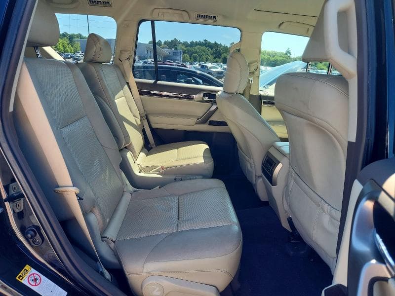 2017 LEXUS GX 460 11