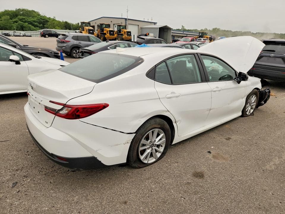 2025 TOYOTA CAMRY LE 3