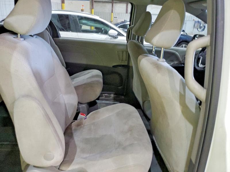 2019 TOYOTA SIENNA L 7-PASSENGER 11