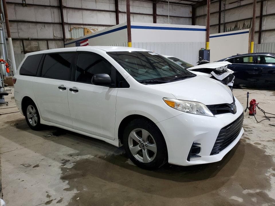 2019 TOYOTA SIENNA L 7-PASSENGER 4