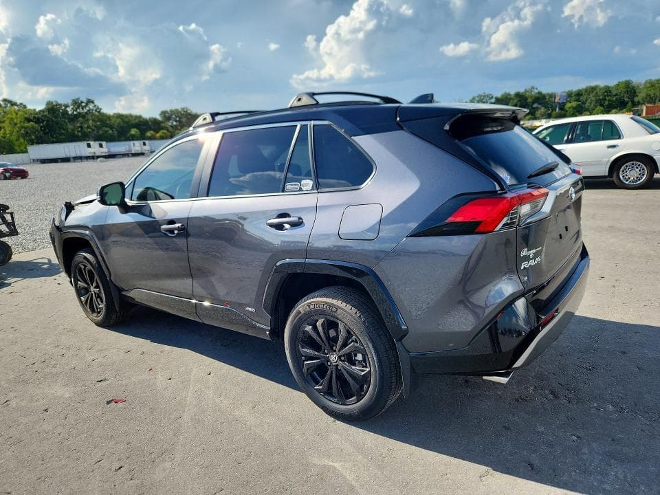2024 TOYOTA RAV4 XSE 2