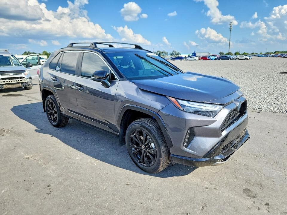 2024 TOYOTA RAV4 XSE 4