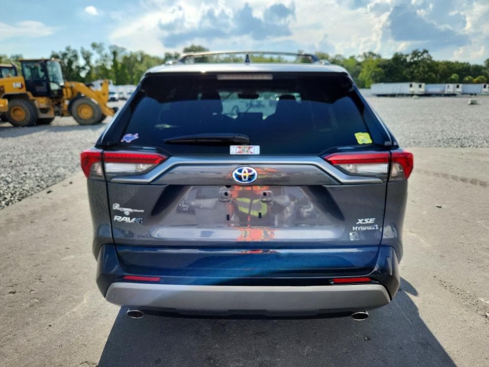 2024 TOYOTA RAV4 XSE 6