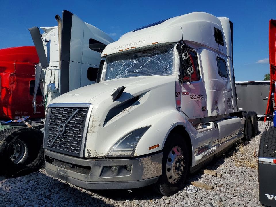 2019 VOLVO VNL SEMI TRUCK