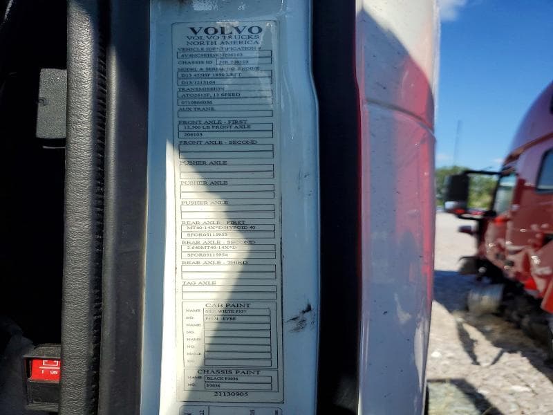 2019 VOLVO VNL SEMI TRUCK 12