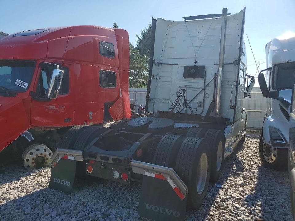 2019 VOLVO VNL SEMI TRUCK 3