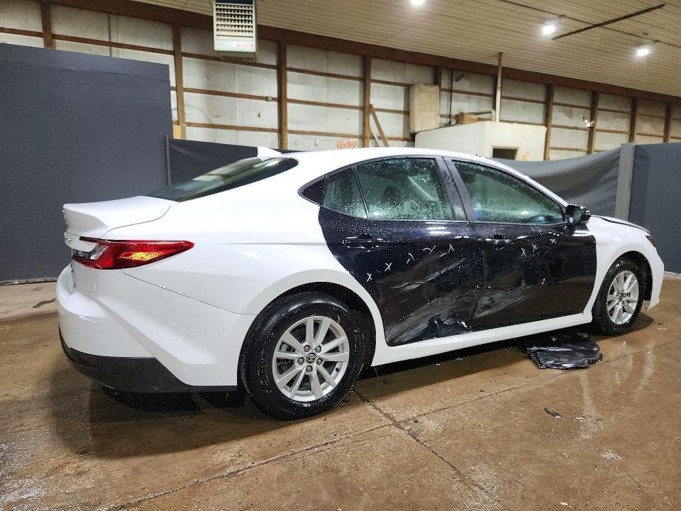 2025 TOYOTA CAMRY LE 3