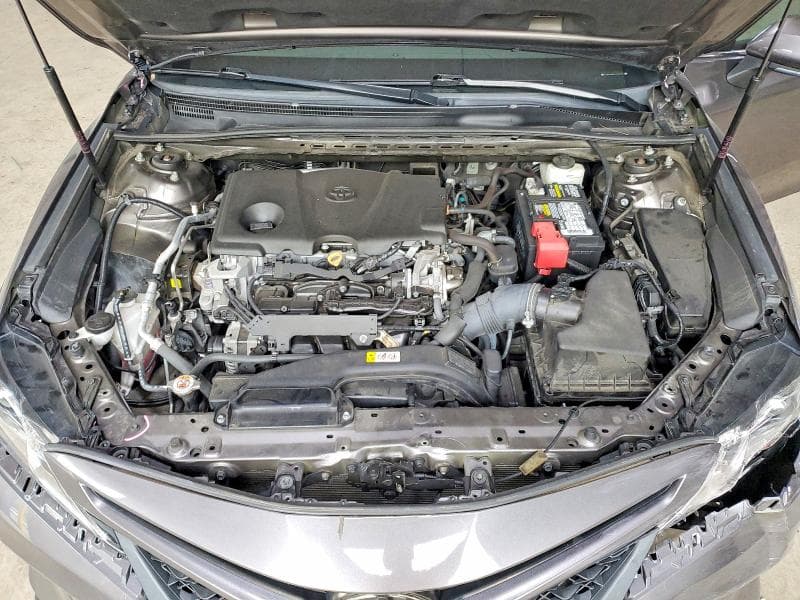 2020 TOYOTA CAMRY SE 11