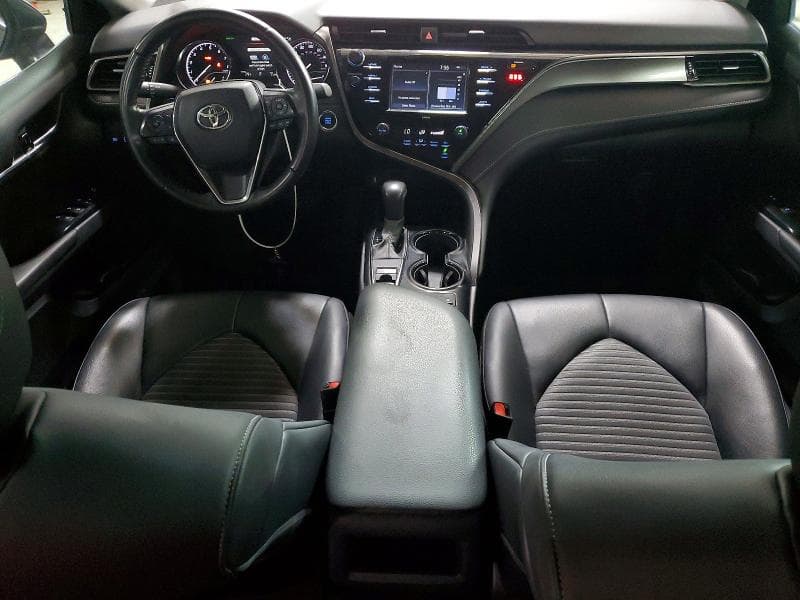 2020 TOYOTA CAMRY SE 8