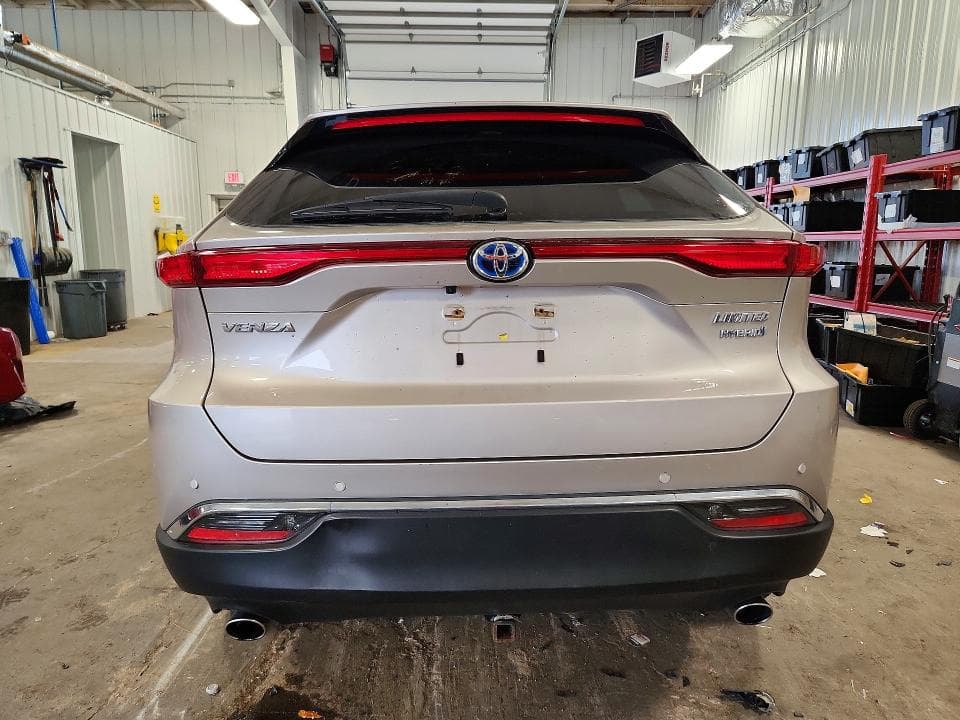 2021 TOYOTA VENZA LIMITED 6