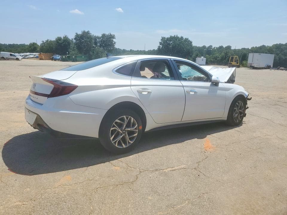 2023 HYUNDAI SONATA SEL 3
