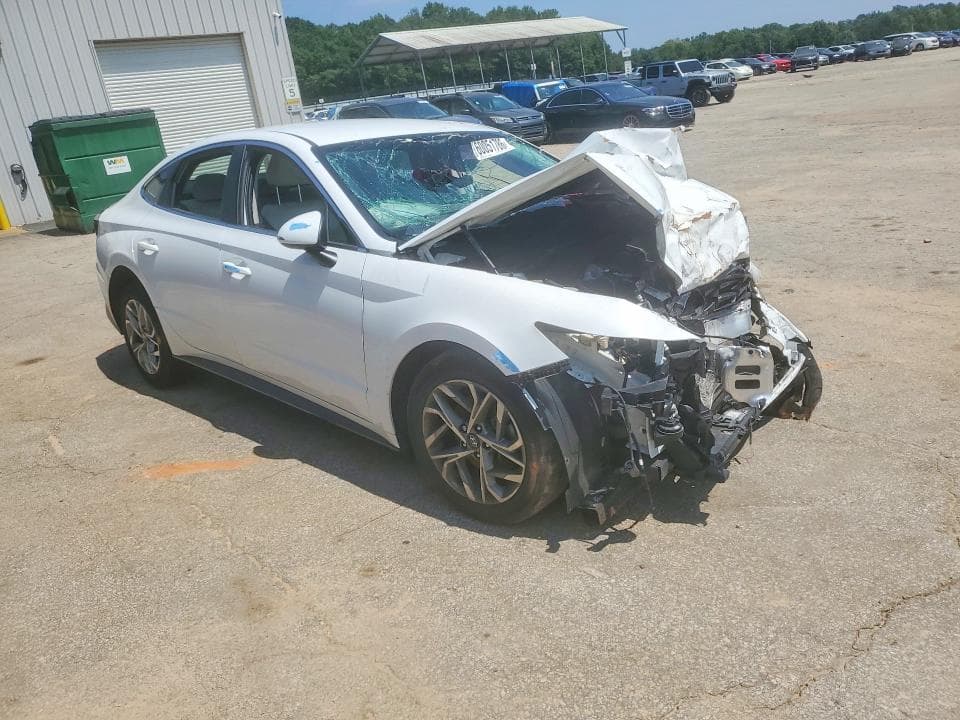 2023 HYUNDAI SONATA SEL 4