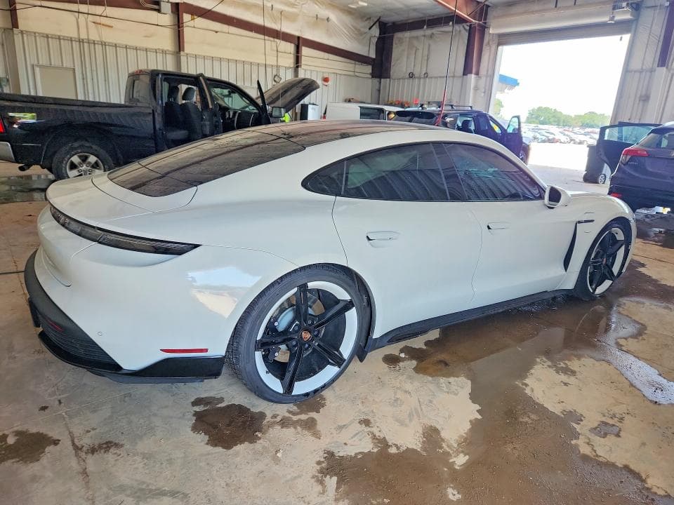 2021 PORSCHE TAYCAN 4S 3