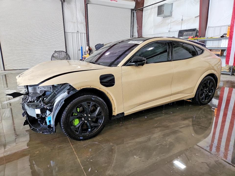 2021 FORD MUSTANG MACH-E PREMIUM 1